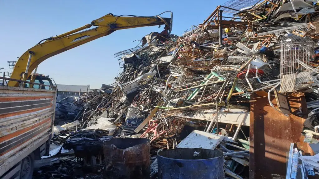 Atatürk Mahallesi Hurda Alan Yerler